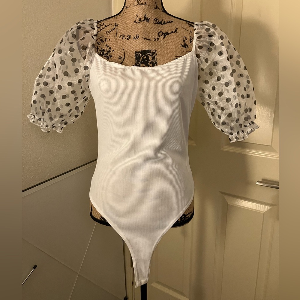 PrettyLittleThing White puffy sleeve polka dot Bodysuit large 12 feminine chic
